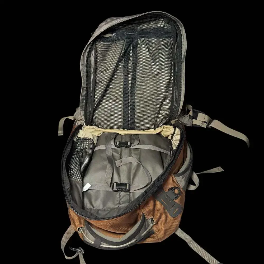 REI Recreational Equipment Inc. Hiking and Travel Backpack